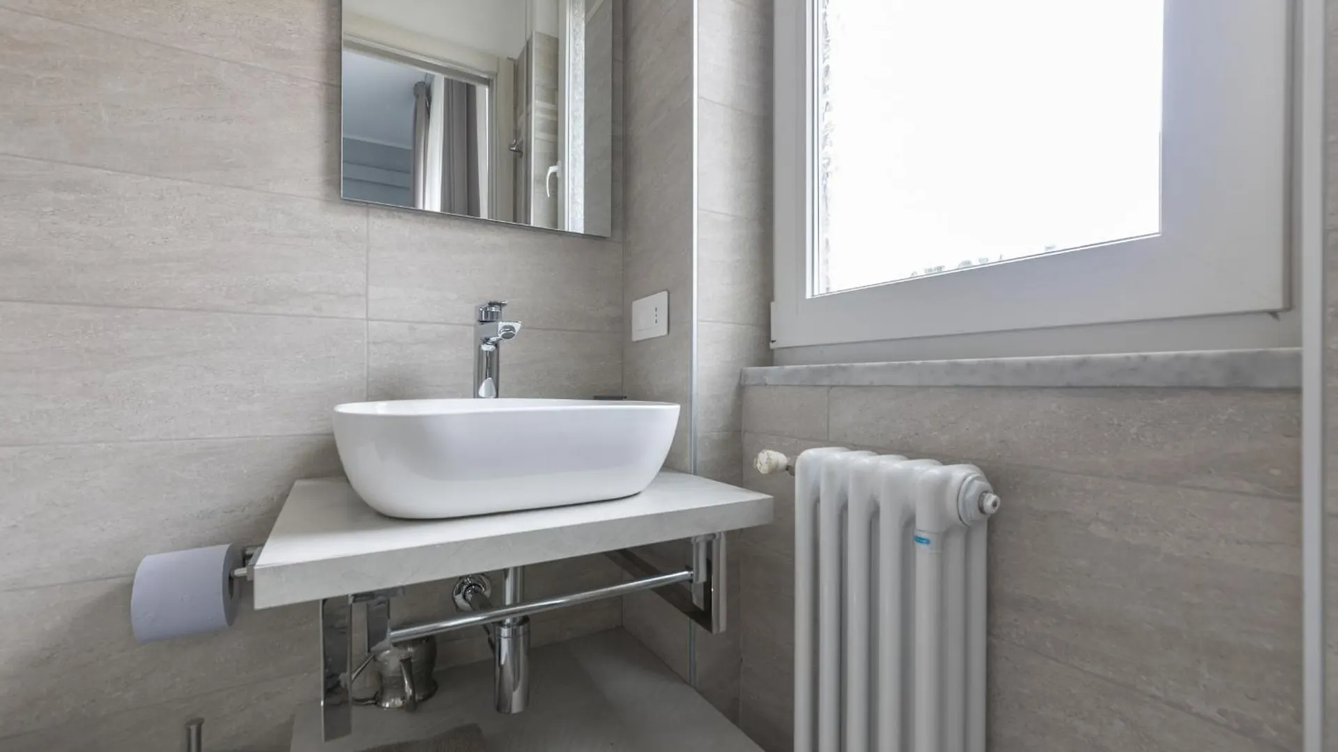 Chezromyk 2 The Kosher B&B Milan