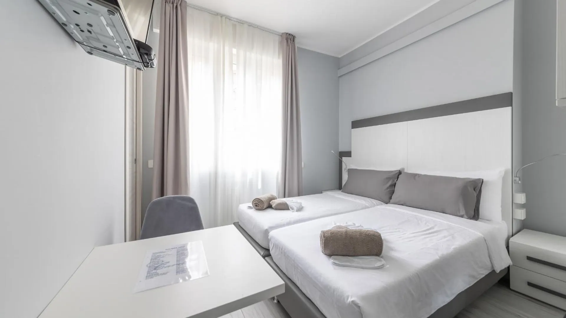 Chezromyk 2 The Kosher B&B Milan Italy