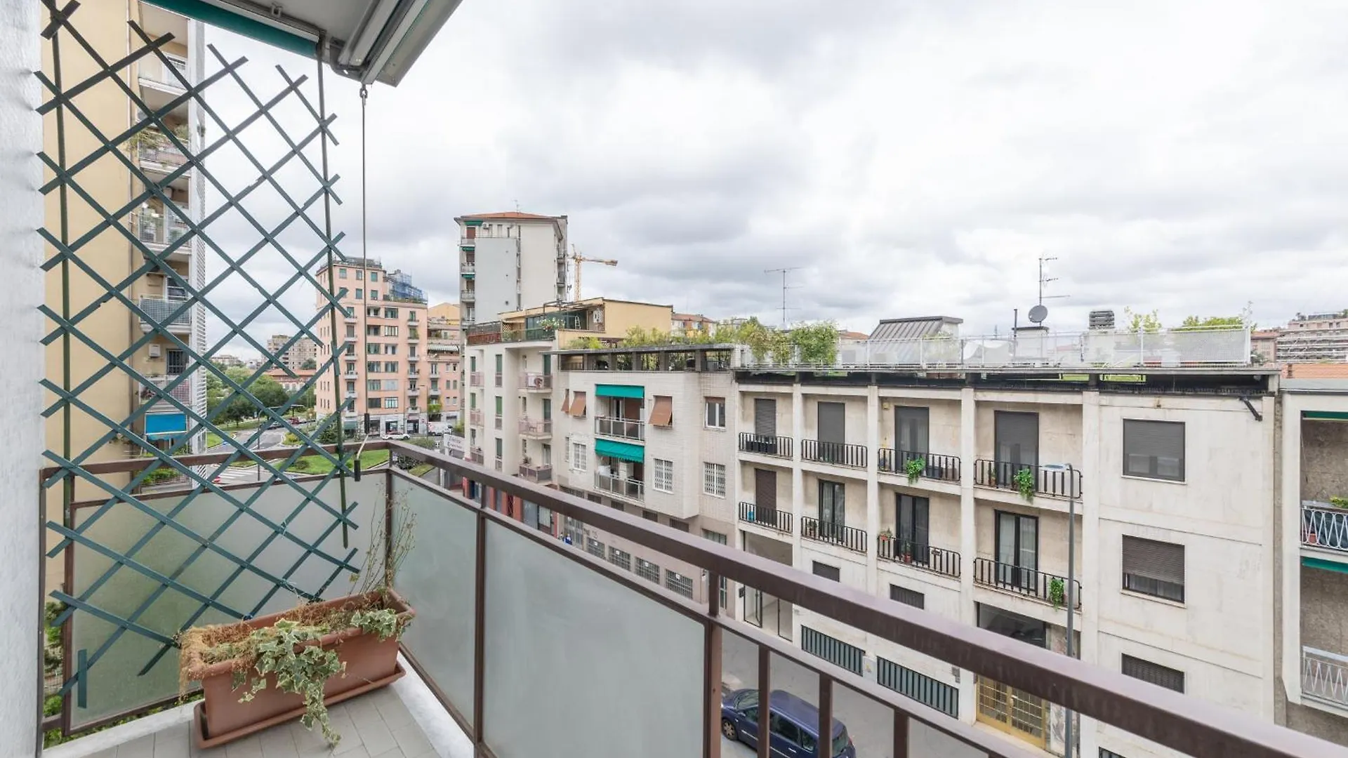 Chezromyk 2 The Kosher B&B Milan Italy