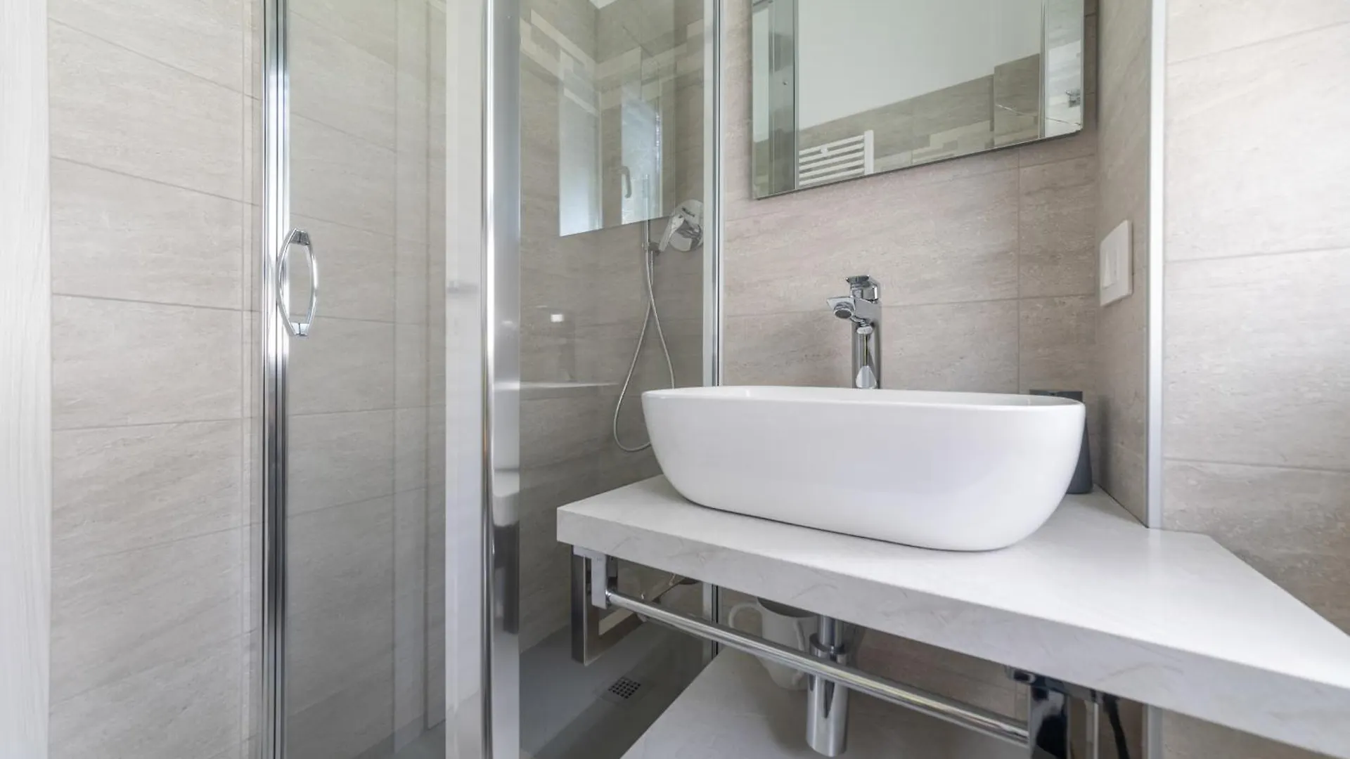 Bed & Breakfast Chezromyk 2 The Kosher B&B Milan Italy