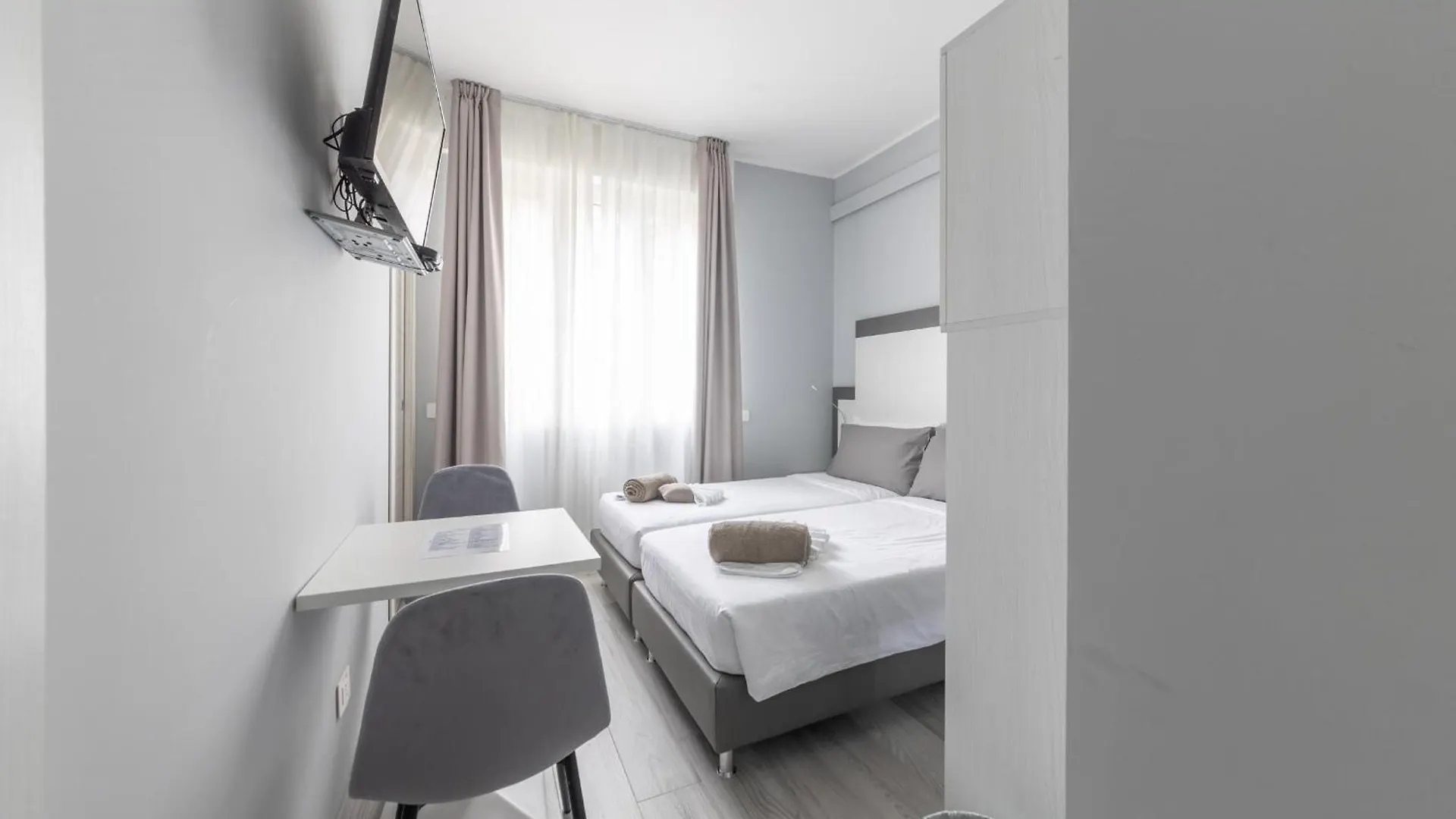 Chezromyk 2 The Kosher B&B Milan Italy